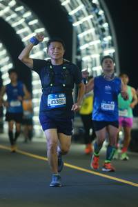BIB: 43368, 43679, 1934
                            <button type="button" onclick="openModal(20843441)" class="btn btn-primary btn-sm float-right btn-popup" data-toggle="modal" data-target=".modal-high-quality">
                        <i class="fas fa-shopping-cart"></i> Add to Cart
                    </button>
                                            <button type="button" onclick="isThisMe(20843441, true)" class="btn btn-success btn-sm float-right btn-popup btn-isme hidden" data-toggle="tooltip" data-placement="bottom" title="นี่คือรูปของคุณใช่ไหม คลิกที่นี่เพื่อเอาเข้าอัลบั้ม">
                        <i class="fas fa-plus"></i> Add to album
                    </button>
                    <button type="button" onclick="isThisMe(20843441, false)" class="btn btn-warning btn-sm float-right btn-popup btn-isnotme hidden">
                        <i class="fas fa-ban"></i> Remove from album
                    </button>